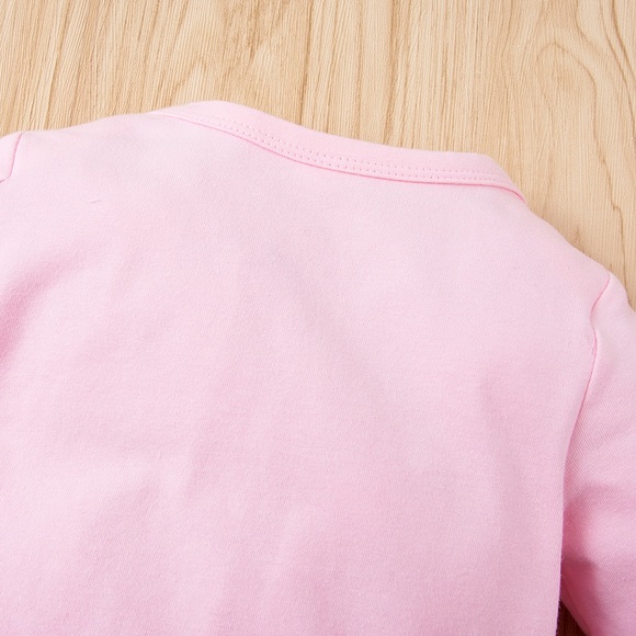 NWOT Baby Girl Princess Crown Graphic Jumpsuit. Size: 6-9 M Color: Pink - Picture 3 of 7